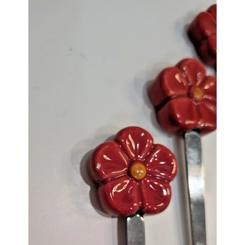 TEMP-TATIONS Old World Red Flower Top Tea Spoons 6 1/2 Inches Lot of 3 - Picture 4 of 4